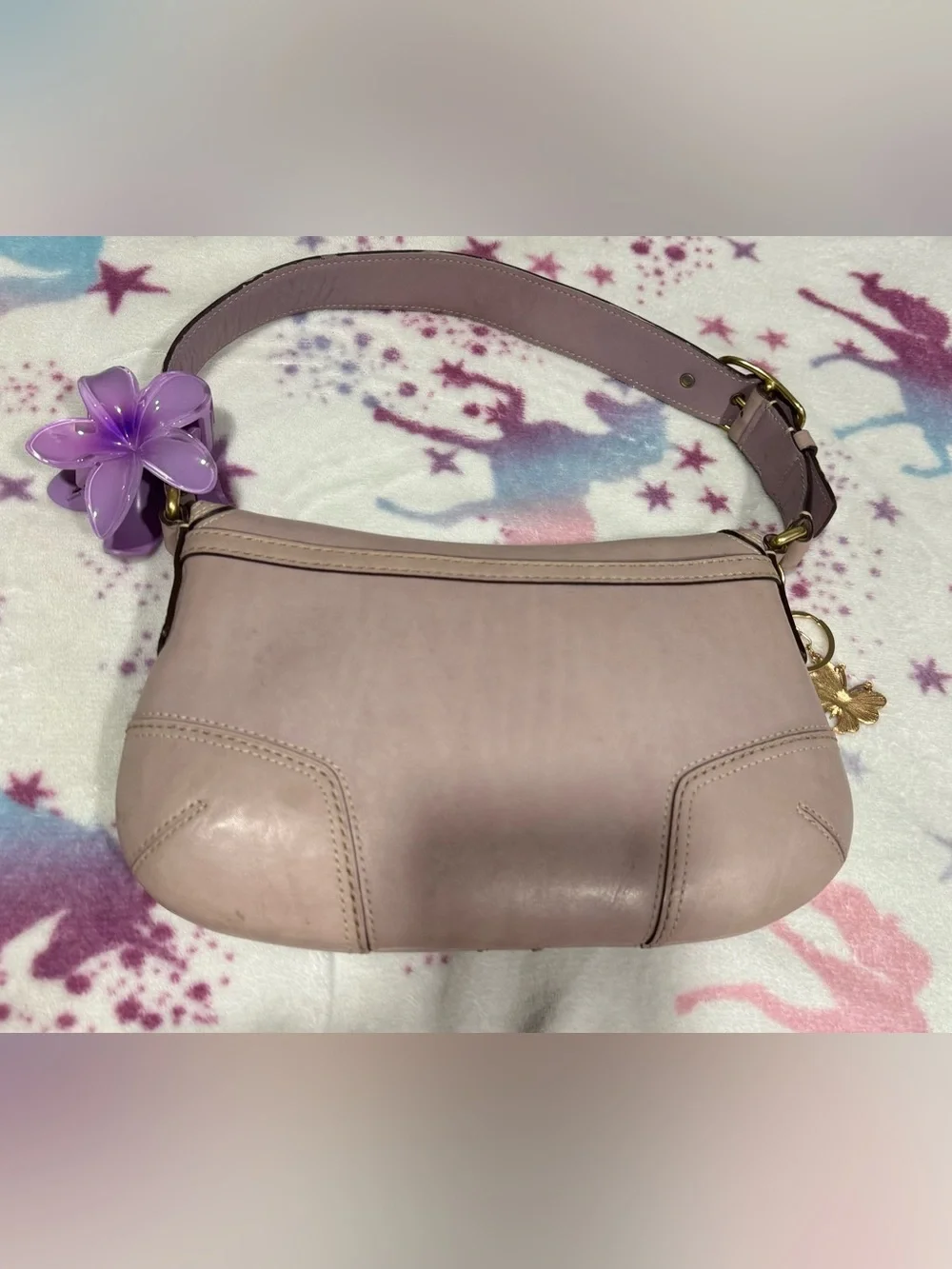 Coach Hampton Shoulder Bag in Dusty Levander - Classic Turn-Lock Closure